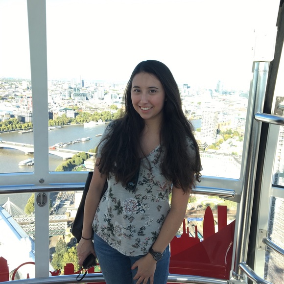 Meet your Posher, Helen - Picture 2 of 4